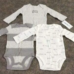 3 pcs long sleeve bodysuit Carter’s set💕💕💕